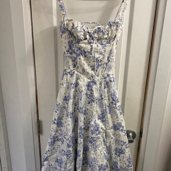 House of CB Carmen dress - Picture 2 of 7